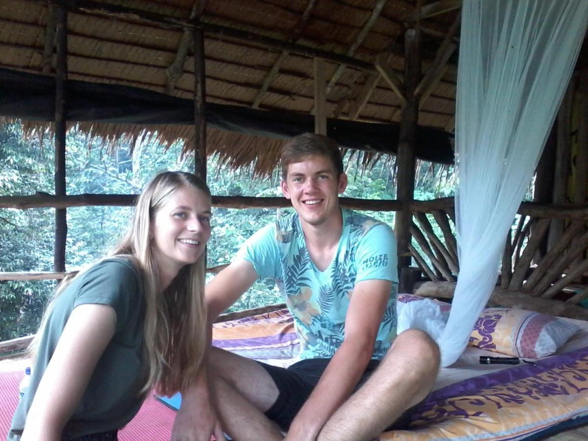 Orangutantreksumatra & Lovely Jungle Lodge Only Book If You Are Treking With Us Bukit Lawang Exterior photo