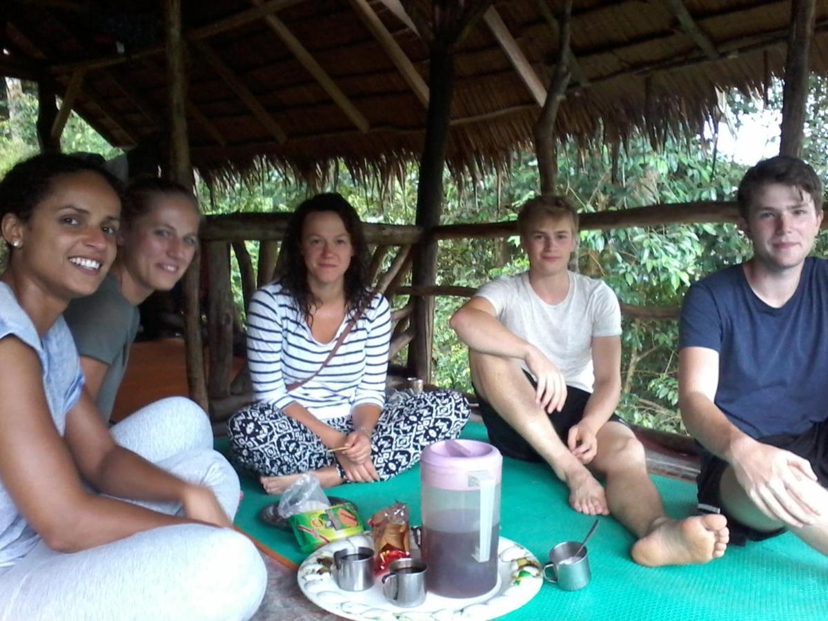 Orangutantreksumatra & Lovely Jungle Lodge Only Book If You Are Treking With Us Bukit Lawang Exterior photo