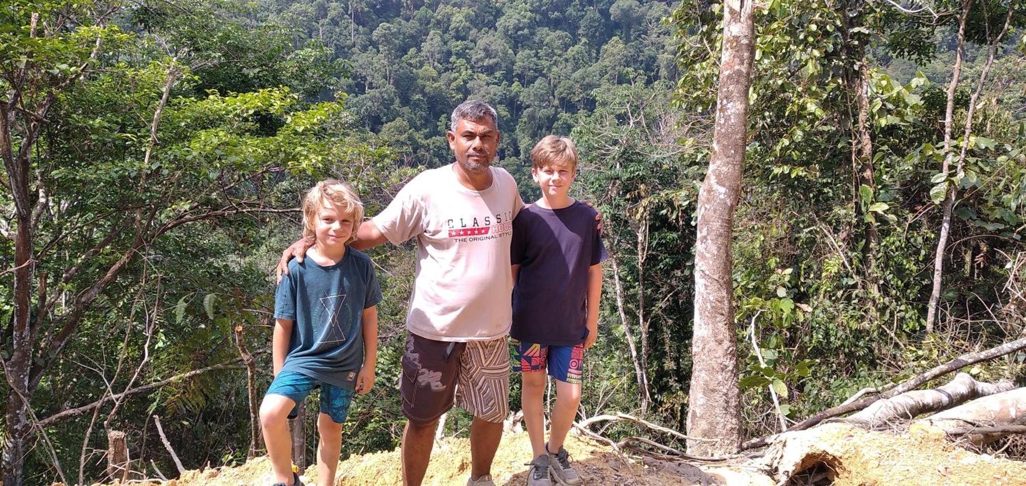 Orangutantreksumatra & Lovely Jungle Lodge Only Book If You Are Treking With Us Bukit Lawang Room photo